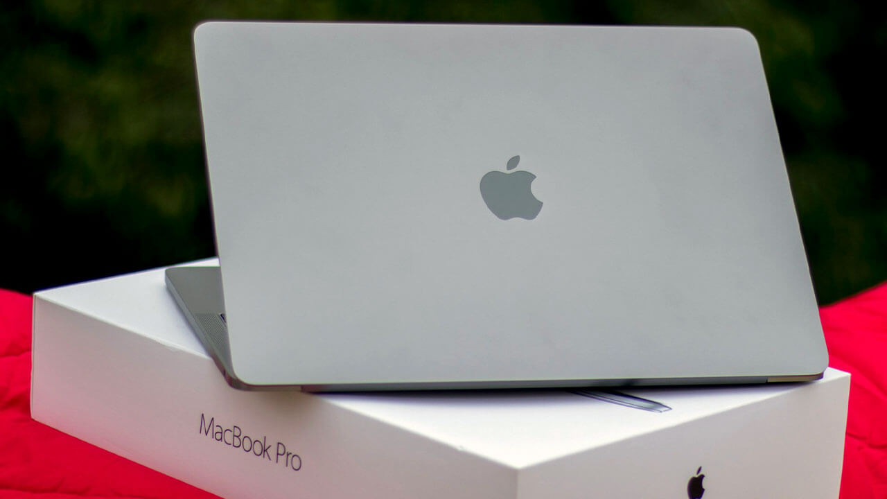 Mac Bookと外箱