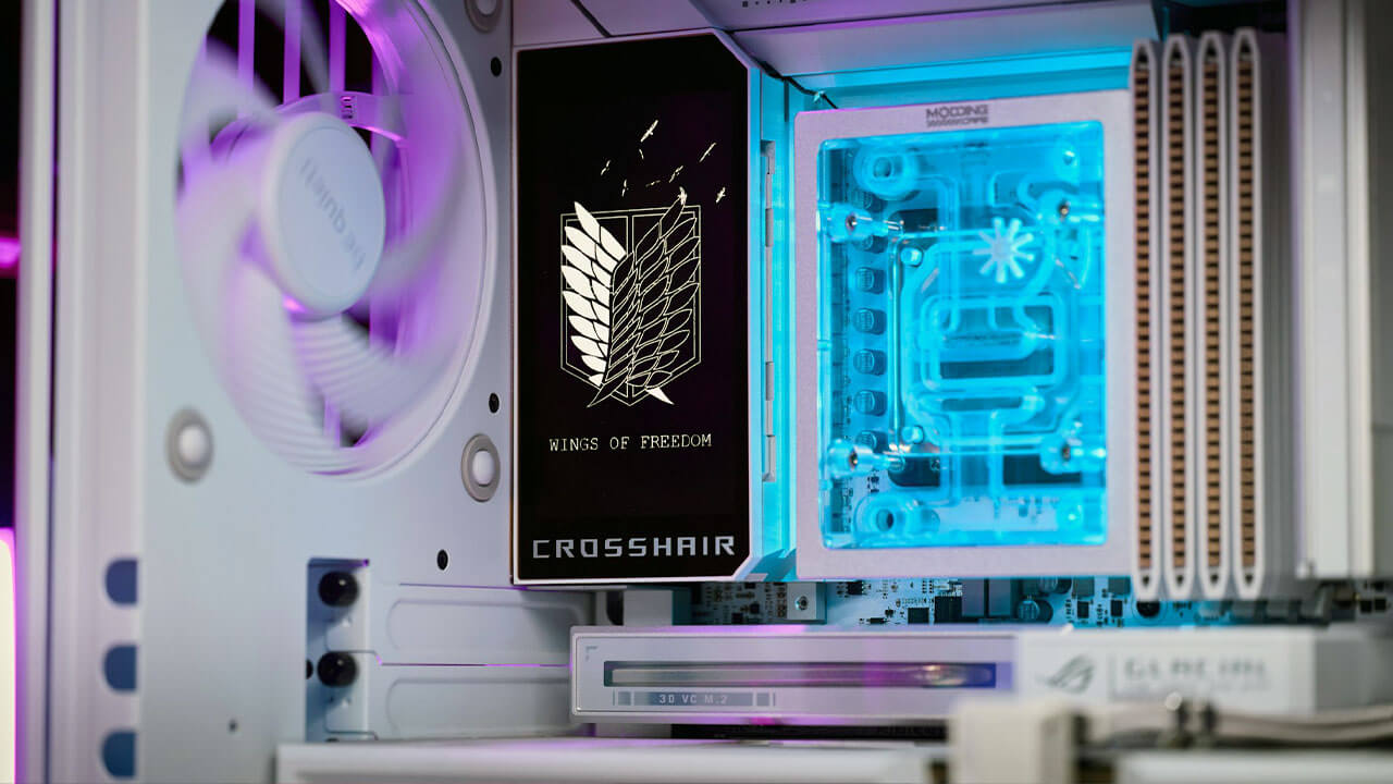 白いケースのゲーミングパソコンに搭載されたパーツ